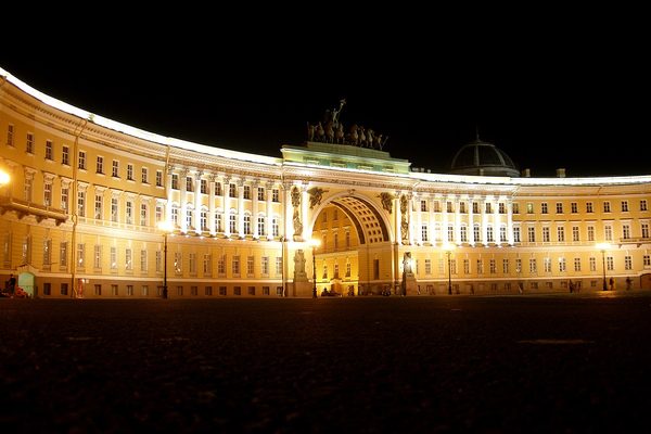 Куда сходить вечером в Питере: подсветка и маршрут